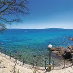 Appartement 2 Bedroom Gorgeous In Mucici