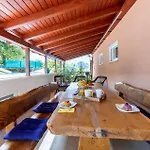 Appartement 2 Bedroom Gorgeous In *